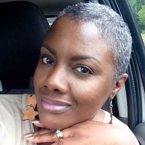 Meet your Posher, Selena